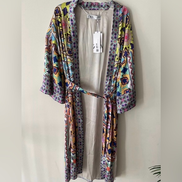 Multicolor Printed Zara Belted Kimono Blouse - Picture 8 of 9